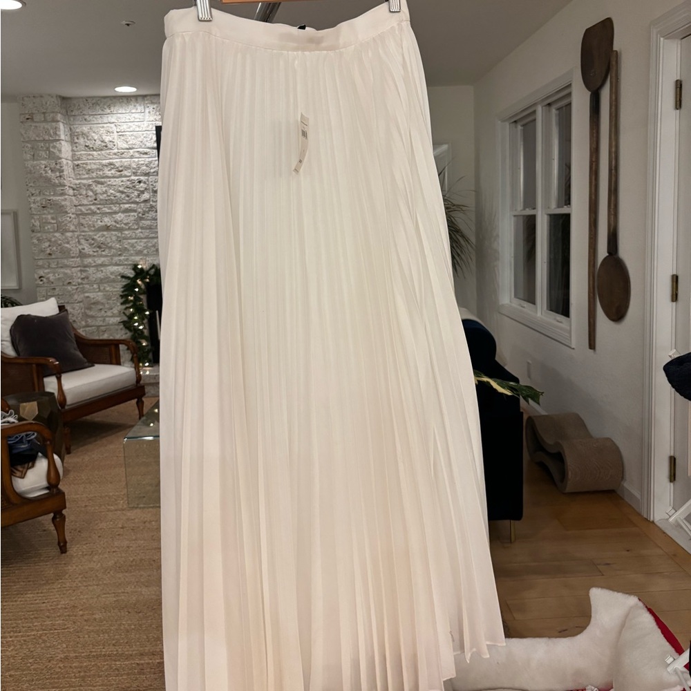 Banana Republic Pleated Maxi Skirt in white